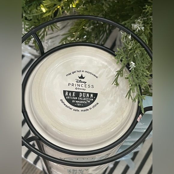 NWT - Rae Dunn “CINDERELLA, BIBBIDI, BOBBIDI, BOO!” Set of 4 Stacker Mugs - Picture 8 of 8